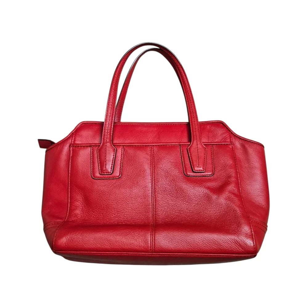 COACH Taylor Red Leather Zipper Closure Small Handbag bag. No Long‎ Strap